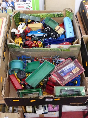 Lot 586 - A tray of mixed playworn diecast toys, to...