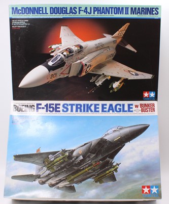 Lot 1588 - A Tamiya 1/32 scale plastic kit group to...