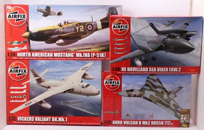 Lot 1568 - A collection of Airfix mixed scale plastic...