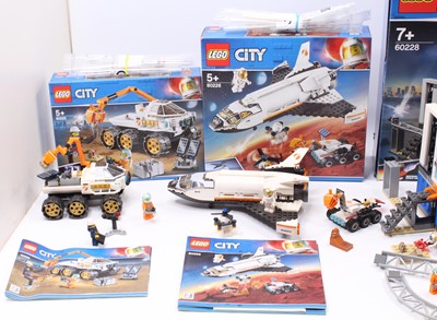 Lot 663 - A Lego City Space theme construction kit group...