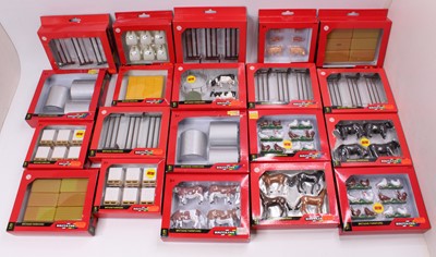 Lot 1815 - A collection of 20 various boxed Britains 1/32...