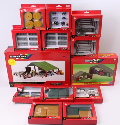 Lot 1814 - A collection of 14 various boxed Britains 1/32...