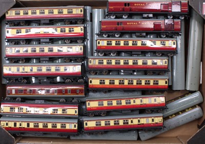 Lot 430 - Approx 38 Hornby-Dublo coaches, unboxed....