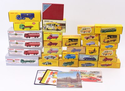 Lot 1321 - 29 Dinky Toys Atlas Editions boxed model group...