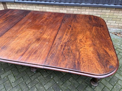 Lot 1531 - A Victorian mahogany extending dining table of...