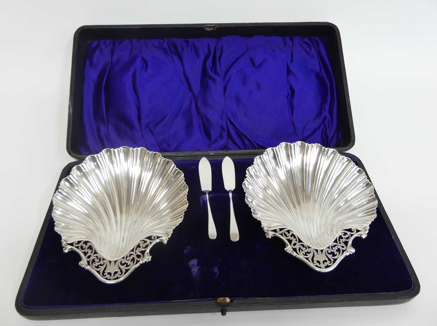 Lot 82 - A cased pair of early 20th century silver...