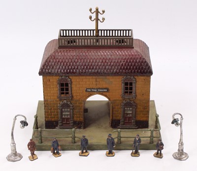 Lot 267 - Pre-WW1 continental style station 24 x 16 x 26...