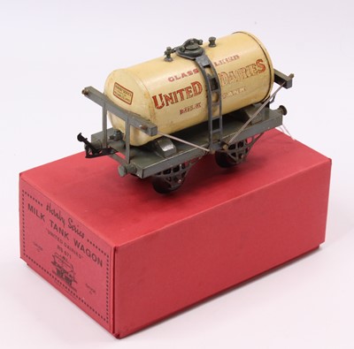 Lot 269 - 1929-30 Hornby 0-gauge Milk tank wagon ‘United...