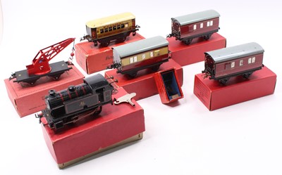 Lot 275 - Various Hornby 0-gauge items: No.41 passenger...