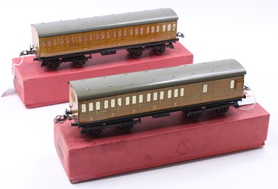 Lot 302 - 1935-41 Hornby two No.2 NE Passenger coaches,...