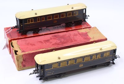 Lot 315 - Two 1926-41 Wagon-Lits blue/gold coaches. One...