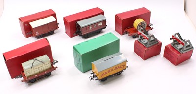 Lot 316 - Five Hornby goods wagons: No.50 Saxa Salt (M)...