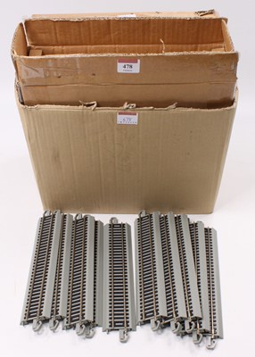 Lot 478 - Two bulk pack boxes Bachmann HO scale item...