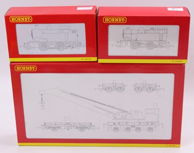 Lot 487 - Two locos & breakdown crane: R3069 Midland 0-4-...