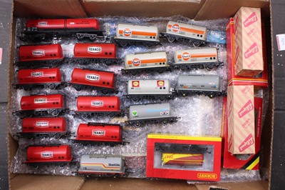 Lot 495 - Large tray containing approx. 44 mainly Hornby...