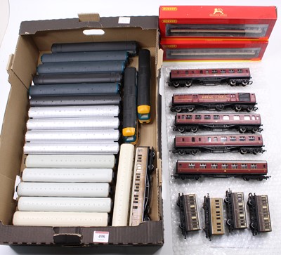 Lot 498 - Large tray containing Hornby items: HST power...