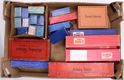 Lot 517 - Large tray of empty Hornby 0-gauge and Dublo...