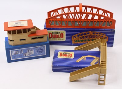 Lot 524 - Three Hornby-Dublo D1 items: Girder bridge;...