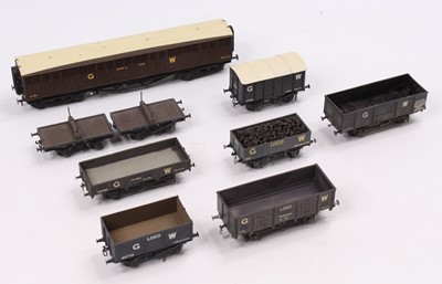 Lot 540 - Seven GW wagons and a Siphon G kit built. (E-M)