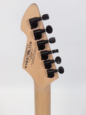 Lot 522 - A Peavey AT-200 electric guitar, serial no....