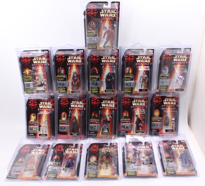 Lot 827 - A collection of 16 various Star Wars Hasbro...