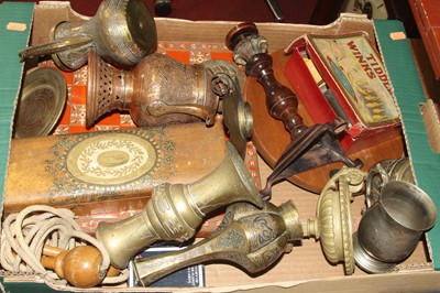 Lot 66 - Miscellaneous items to include a Chinese brass...