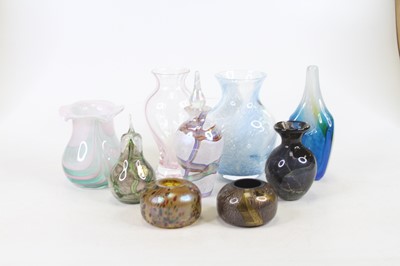 Lot 75 - A collection of glass ware to include Isle of...