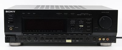 Lot 722 - A collection of audio / visual equipment,...