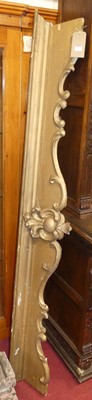 Lot 1181 - An early 20th century carved and giltwood...