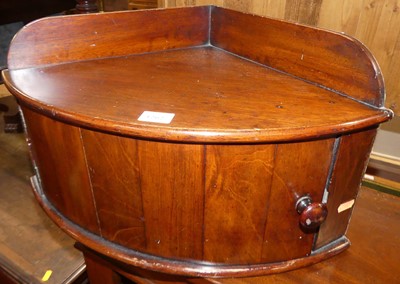 Lot 1262 - A Victorian mahogany wall mounted corner unit,...