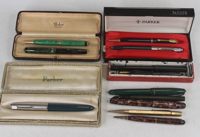 Lot 340 - A De La Rue fountain pen, having a 14ct gold...