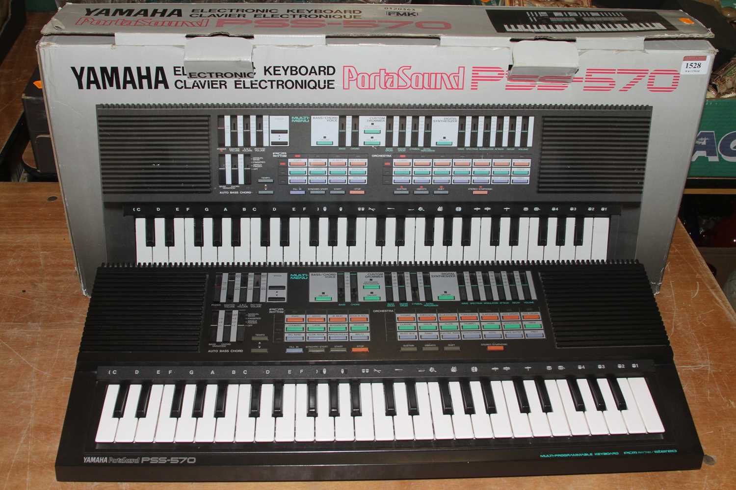 Lot 1528 - A boxed Yamaha Portesan PSS 570 keyboard