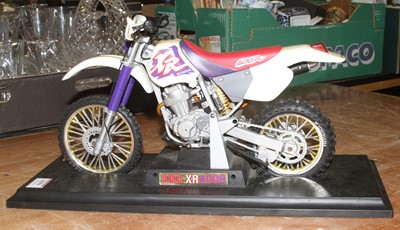 Lot 1649 - A plastic scale Honda XR400R on stand