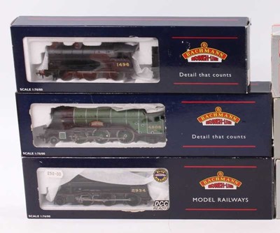 Lot 605 - 3 boxed Bachmann Branch Line OO Gauge...