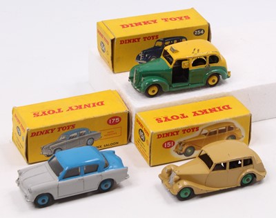 Lot 1287 - Dinky Toys boxed model group of 3 comprising...