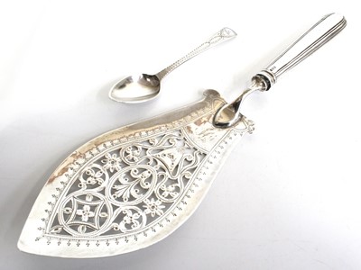 Lot 1142 - A George III silver fish slice, the shaped...