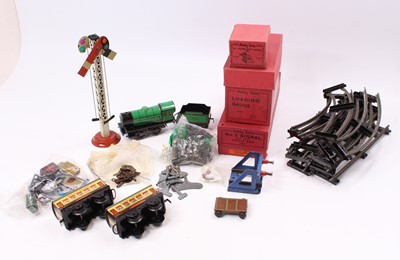 Lot 389 - Small mixed collection of Hornby 0-gauge items:...