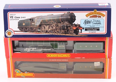 Lot 584 - Three locos & tenders: Hornby R398 ‘Flying...