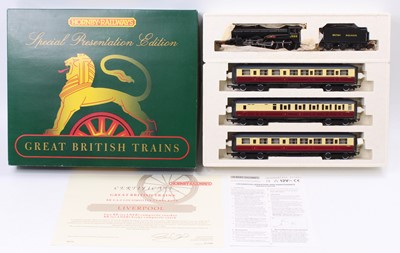 Lot 611 - Hornby R2044 Train Pack comprising B17/4 loco...