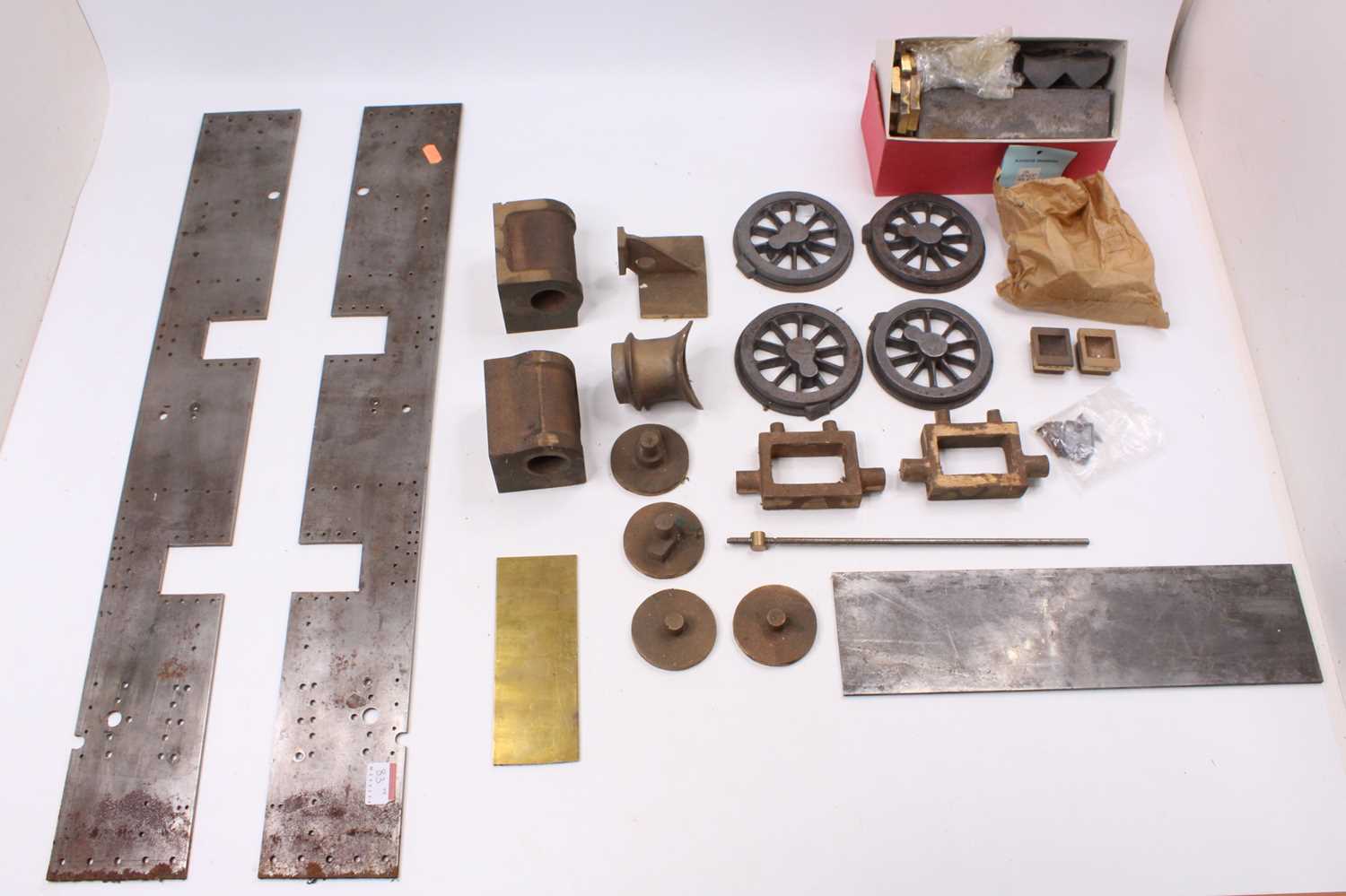 Lot 83 - Collection of Sweet Pea Live Steam locomotive...