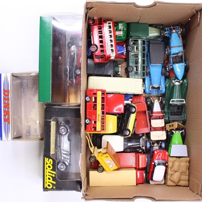 Lot 868 - 1 tray of mainly loose diecast model vehicles,...