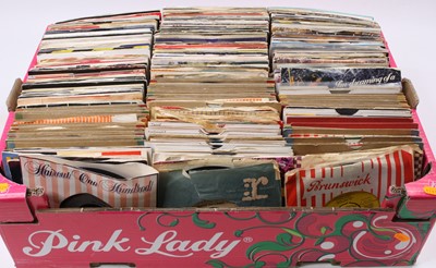 Lot 658 - A large collection of assorted 7" singles,...