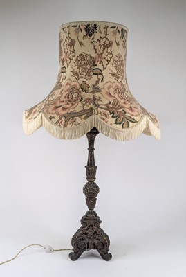 Lot 4 - *A gilt painted composite table lamp in the...