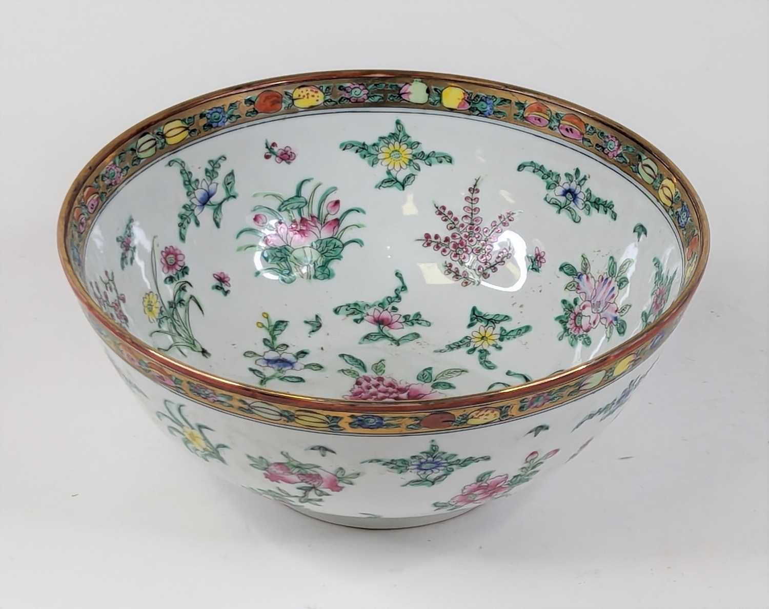Lot 58 - A Chinese export porcelain Famille Rose bowl,...