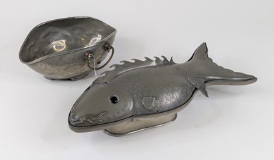 Lot 71 - A 20th century Chinese pewter tureen and cover...