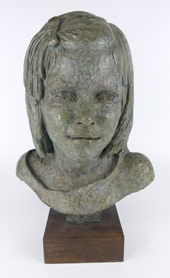 Lot 175 - Mina Sunar (1933-2015) - a bronze portrait...