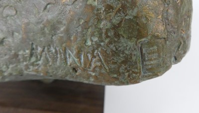 Lot 175 - Mina Sunar (1933-2015) - a bronze portrait...