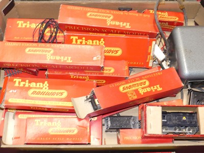 Lot 1526 - A quantity of 00 gauge Triang Railways , to...