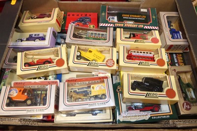 Lot 1546 - A quantity of modern issue diecast to include...