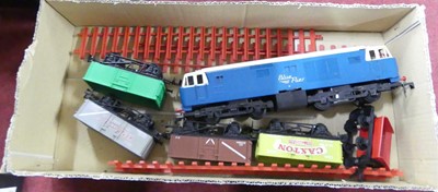 Lot 1599 - Two trays containing 0 and N gauge models to...